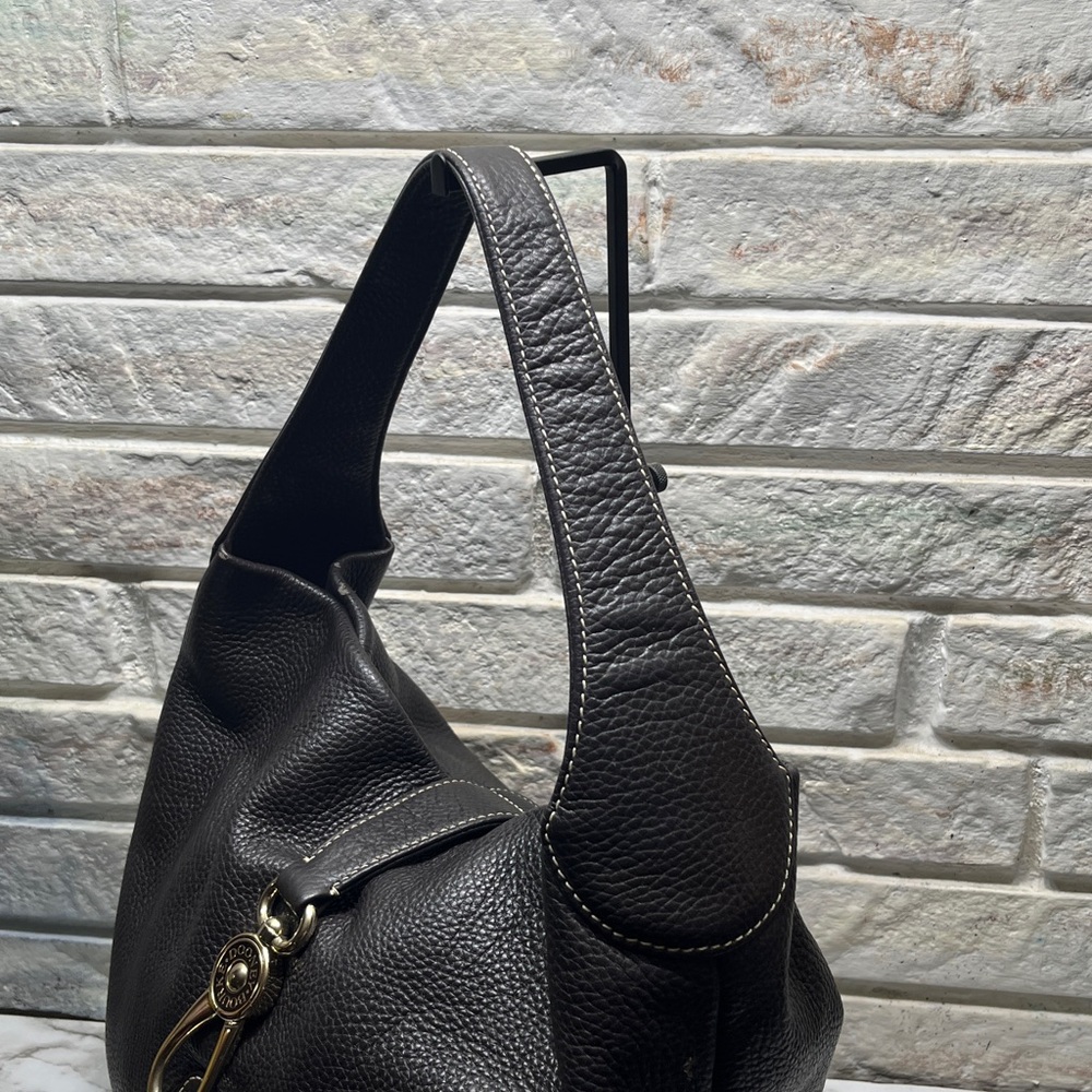 Dooney & Bourke Belvedere Logo Lock shoulder bag in black pebbled leather. W/COA - Picture 3 of 14